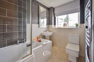 Family Bathroom- click for photo gallery
